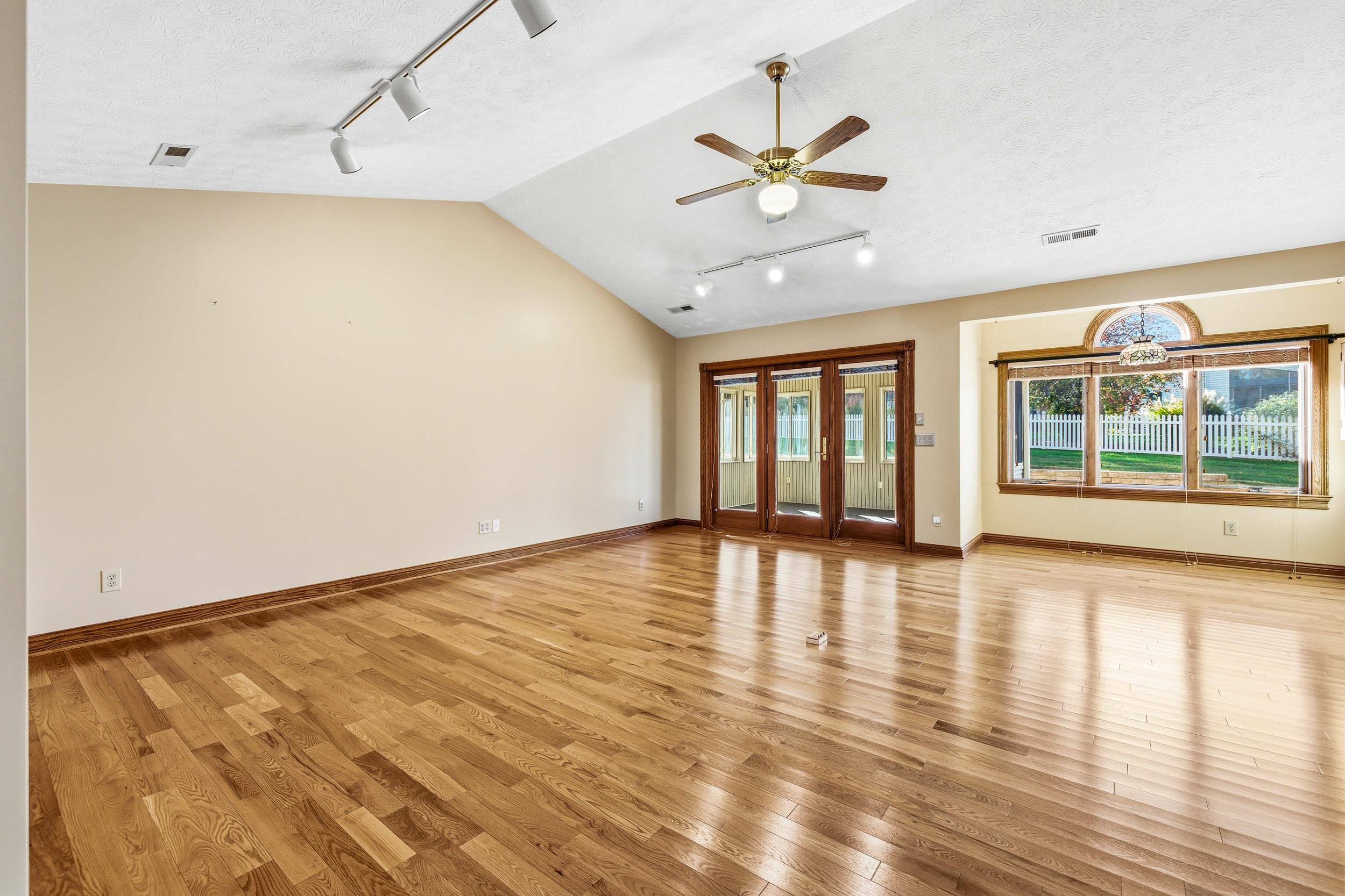 100 SUNBRIGHT DR, BRIDGEWATER, Virginia 22812, 3 Bedrooms Bedrooms, ,2 BathroomsBathrooms,Residential,100 SUNBRIGHT DR,670302 MLS # 670302