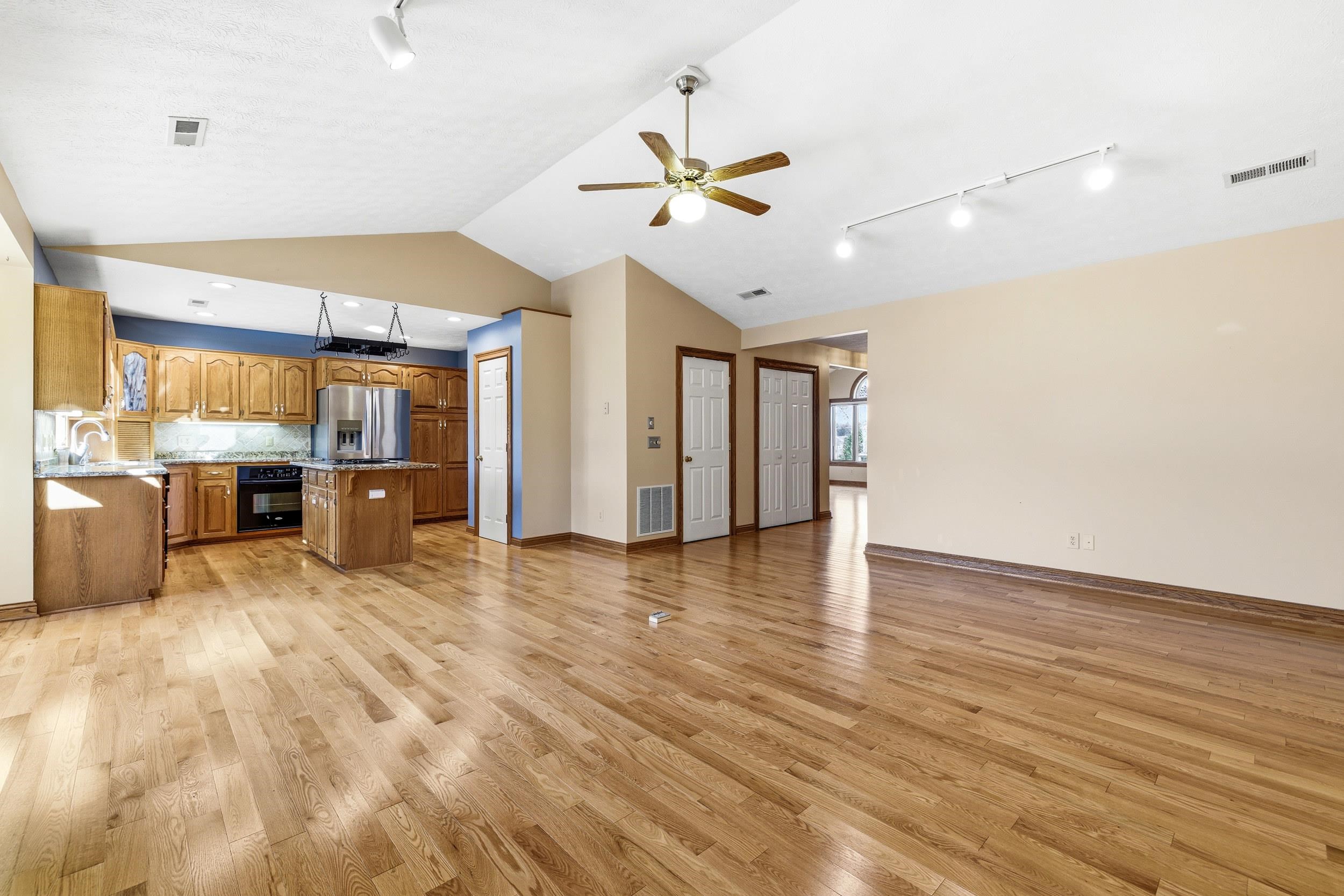 100 SUNBRIGHT DR, BRIDGEWATER, Virginia 22812, 3 Bedrooms Bedrooms, ,2 BathroomsBathrooms,Residential,100 SUNBRIGHT DR,670302 MLS # 670302
