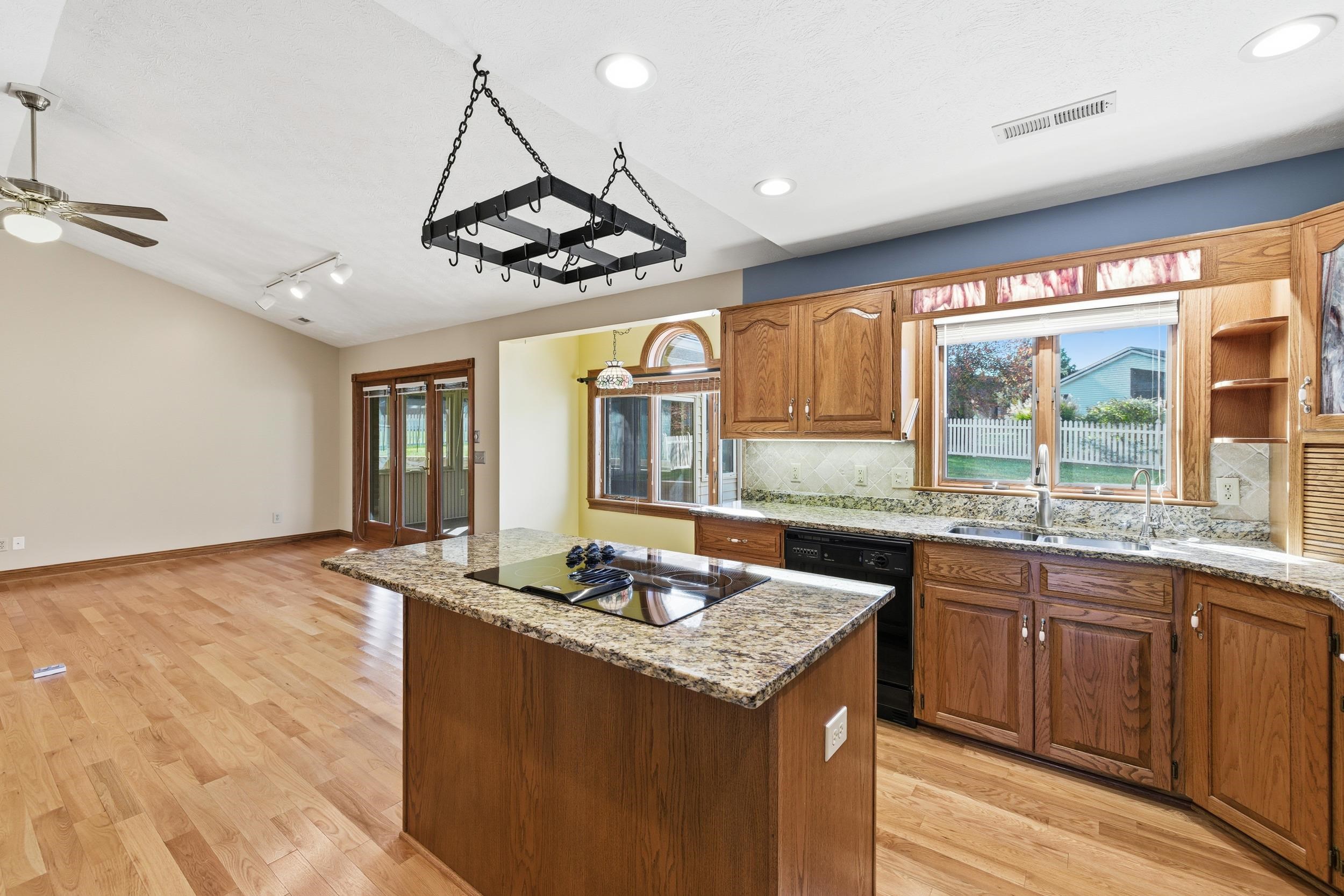 100 SUNBRIGHT DR, BRIDGEWATER, Virginia 22812, 3 Bedrooms Bedrooms, ,2 BathroomsBathrooms,Residential,100 SUNBRIGHT DR,670302 MLS # 670302