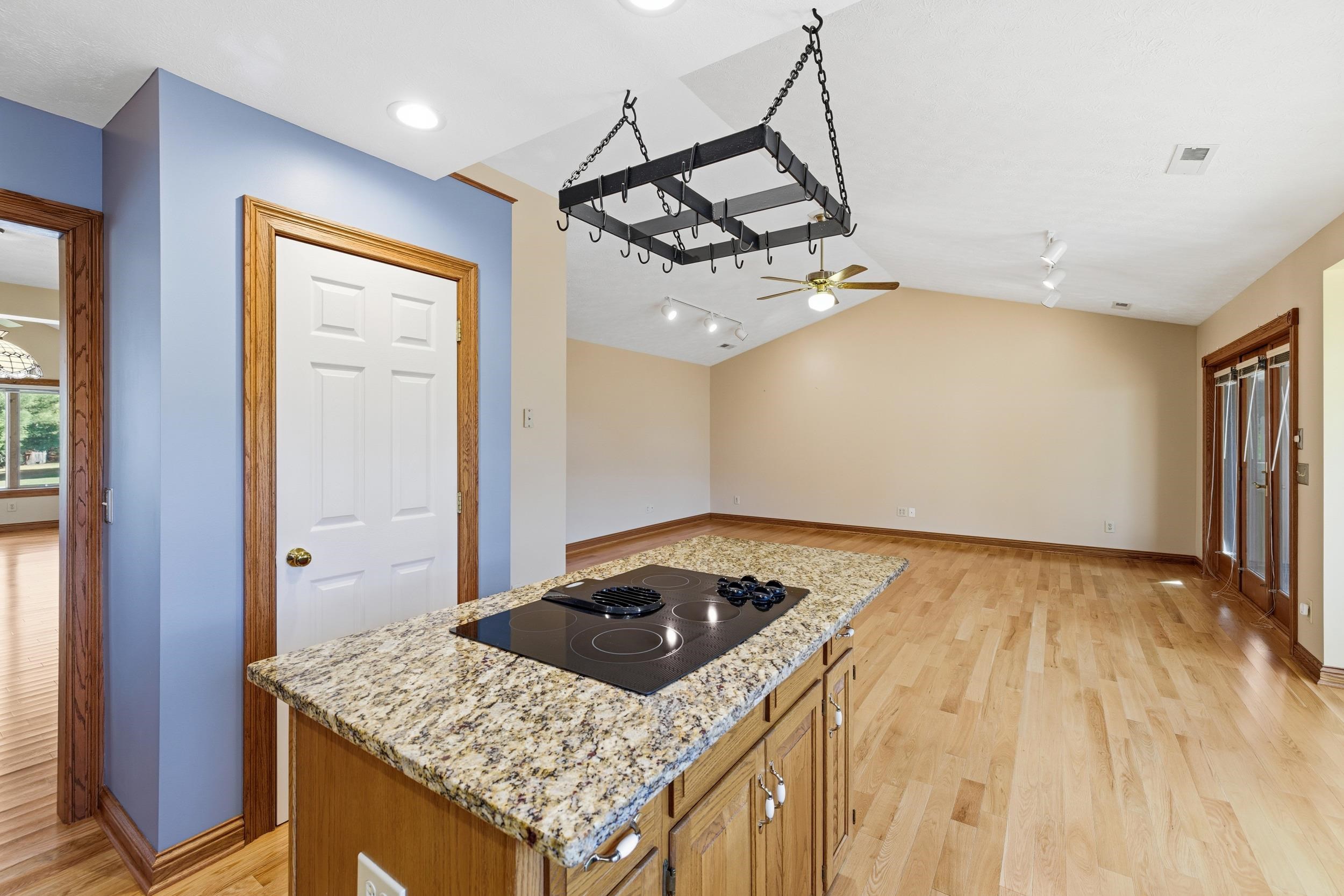 100 SUNBRIGHT DR, BRIDGEWATER, Virginia 22812, 3 Bedrooms Bedrooms, ,2 BathroomsBathrooms,Residential,100 SUNBRIGHT DR,670302 MLS # 670302