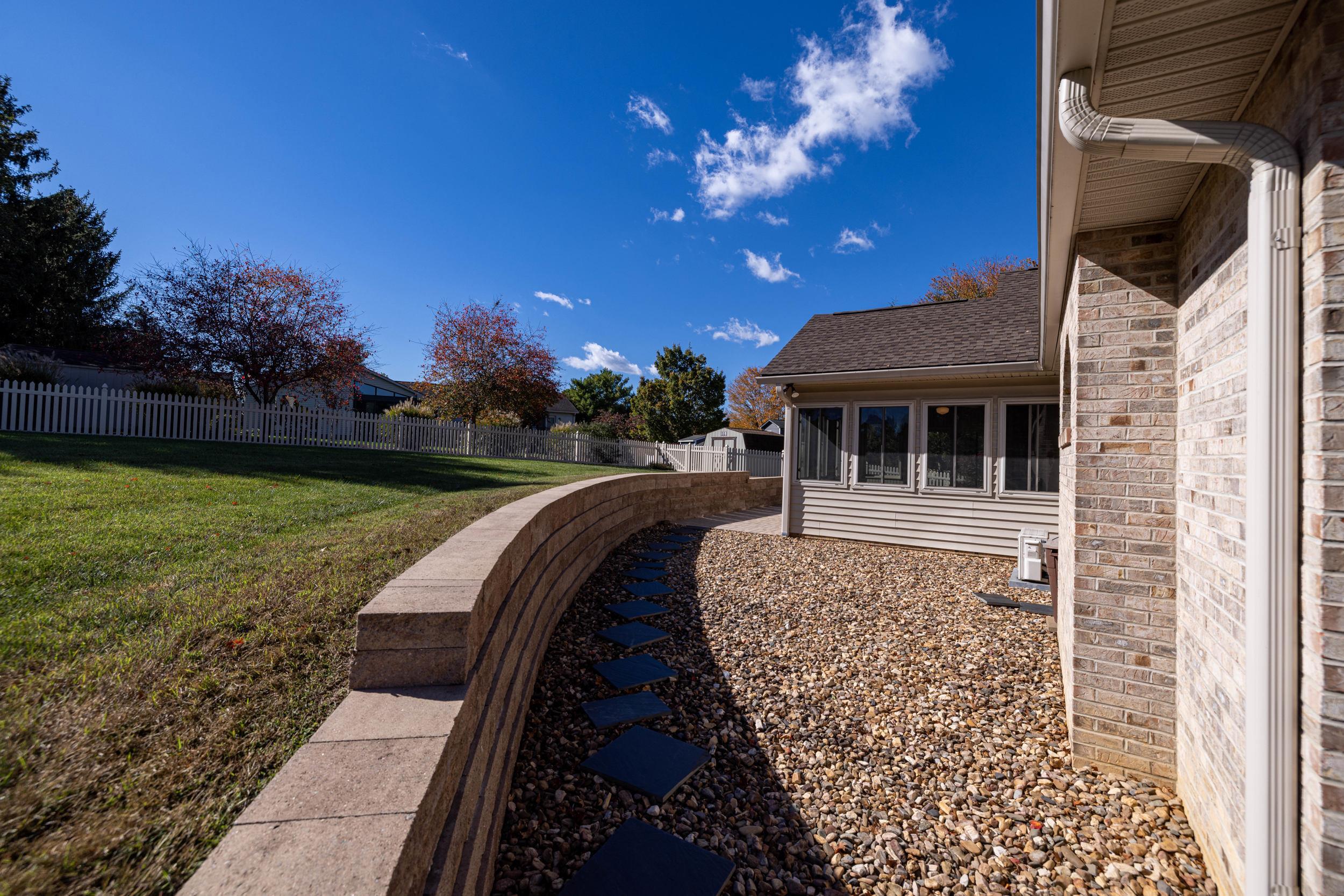100 SUNBRIGHT DR, BRIDGEWATER, Virginia 22812, 3 Bedrooms Bedrooms, ,2 BathroomsBathrooms,Residential,100 SUNBRIGHT DR,670302 MLS # 670302