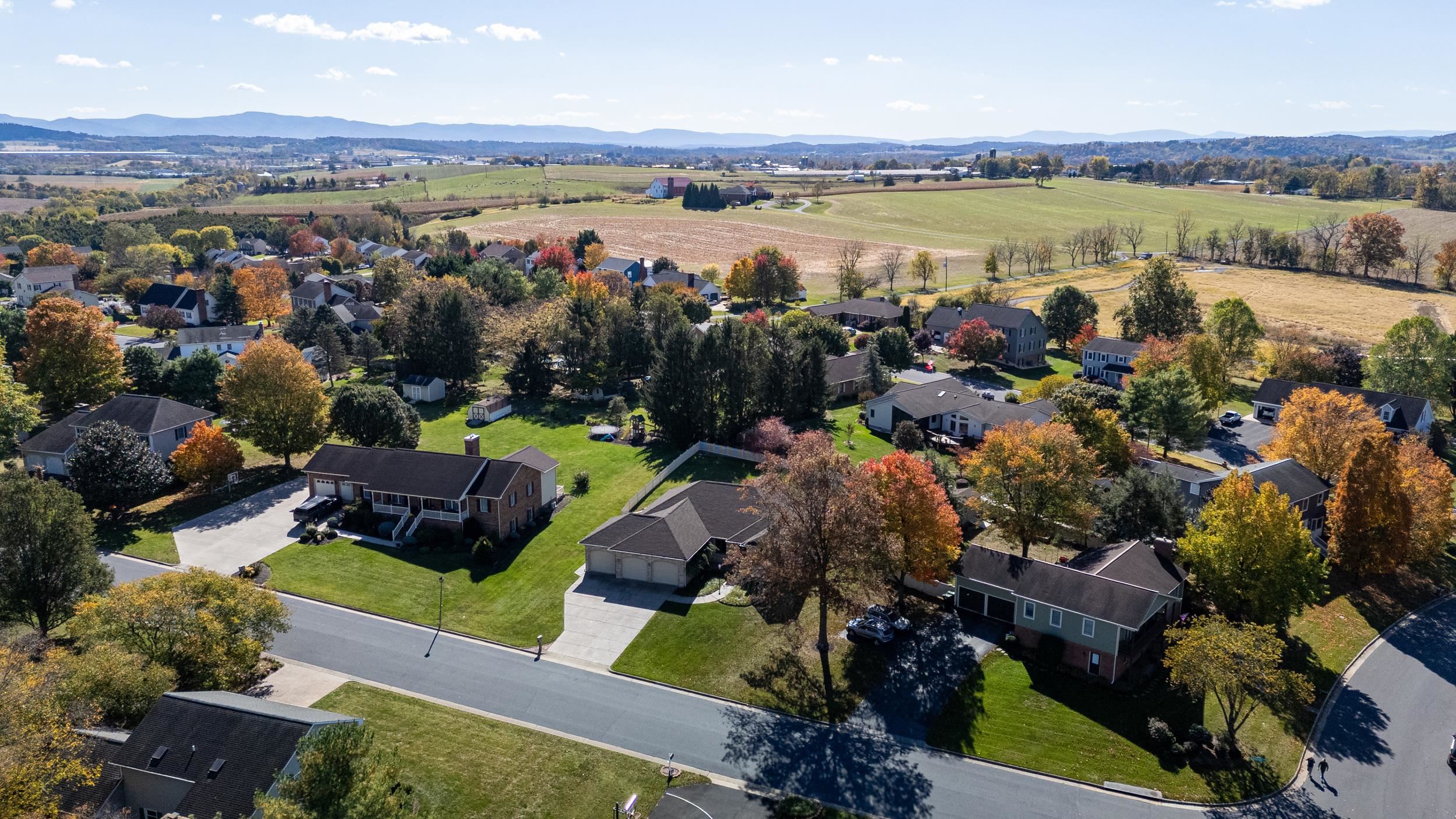 100 SUNBRIGHT DR, BRIDGEWATER, Virginia 22812, 3 Bedrooms Bedrooms, ,2 BathroomsBathrooms,Residential,100 SUNBRIGHT DR,670302 MLS # 670302