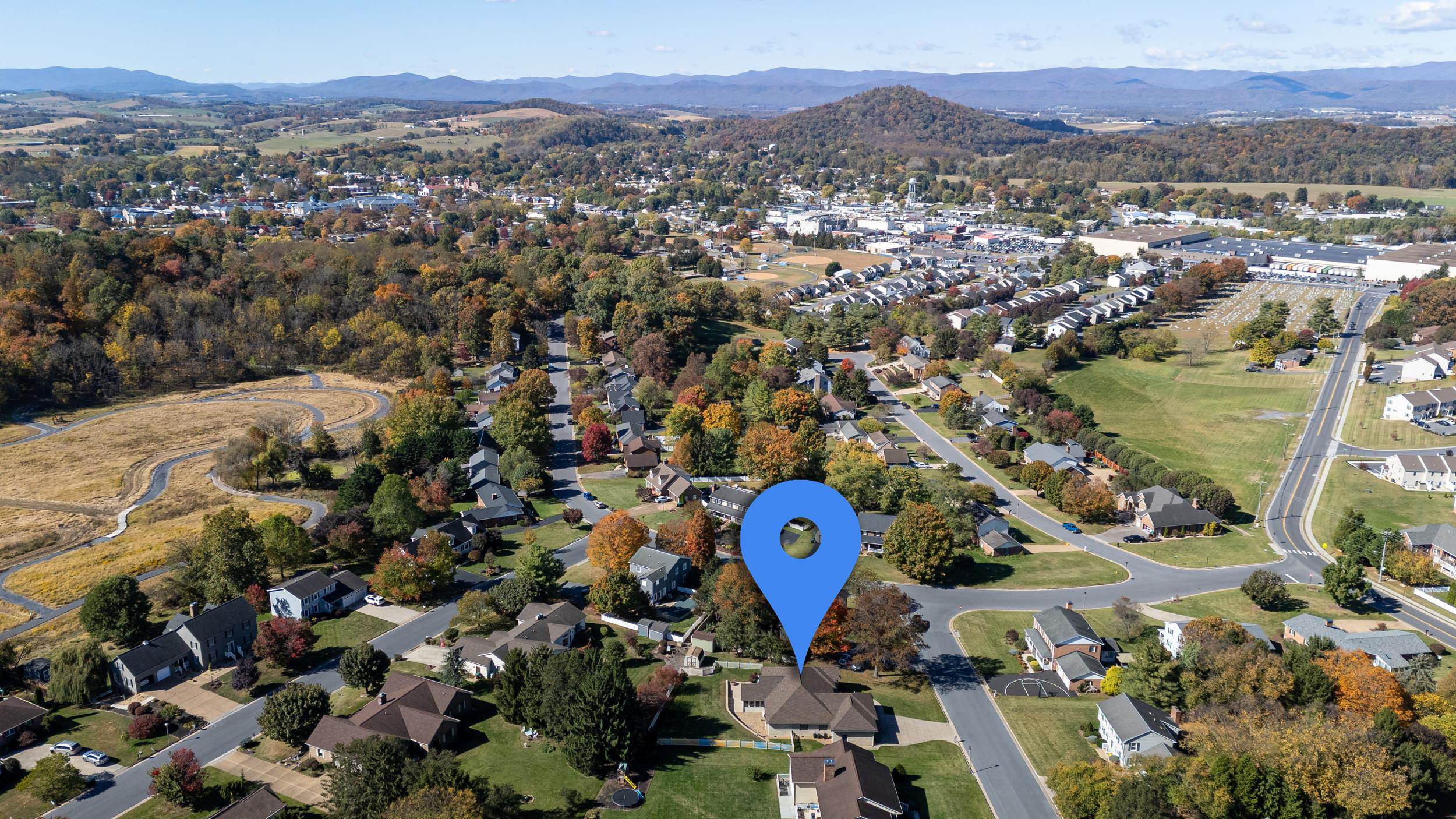 100 SUNBRIGHT DR, BRIDGEWATER, Virginia 22812, 3 Bedrooms Bedrooms, ,2 BathroomsBathrooms,Residential,100 SUNBRIGHT DR,670302 MLS # 670302