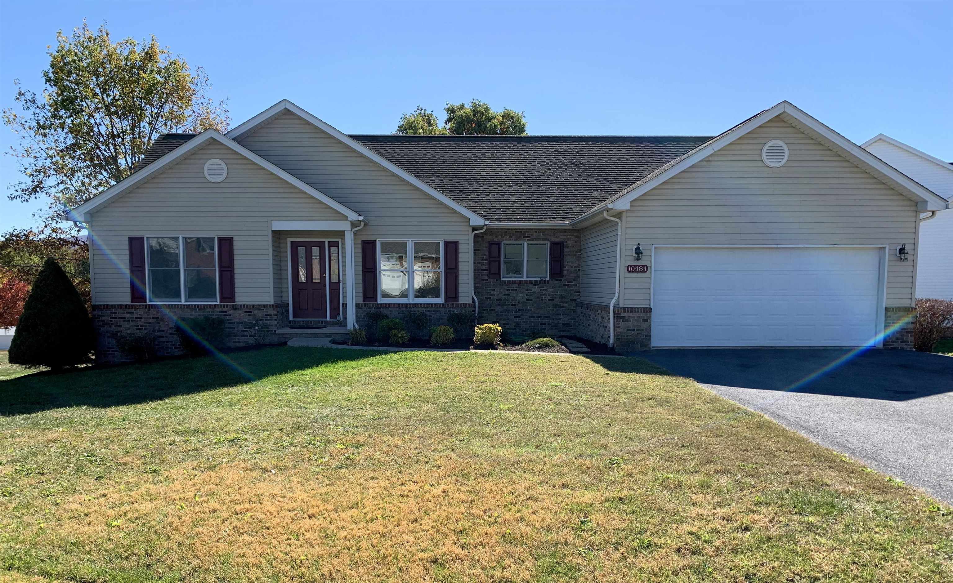 10484 BLUE SPRUCE CT, MCGAHEYSVILLE, Virginia 22840, 4 Bedrooms Bedrooms, ,3 BathroomsBathrooms,Residential,10484 BLUE SPRUCE CT,670314 MLS # 670314