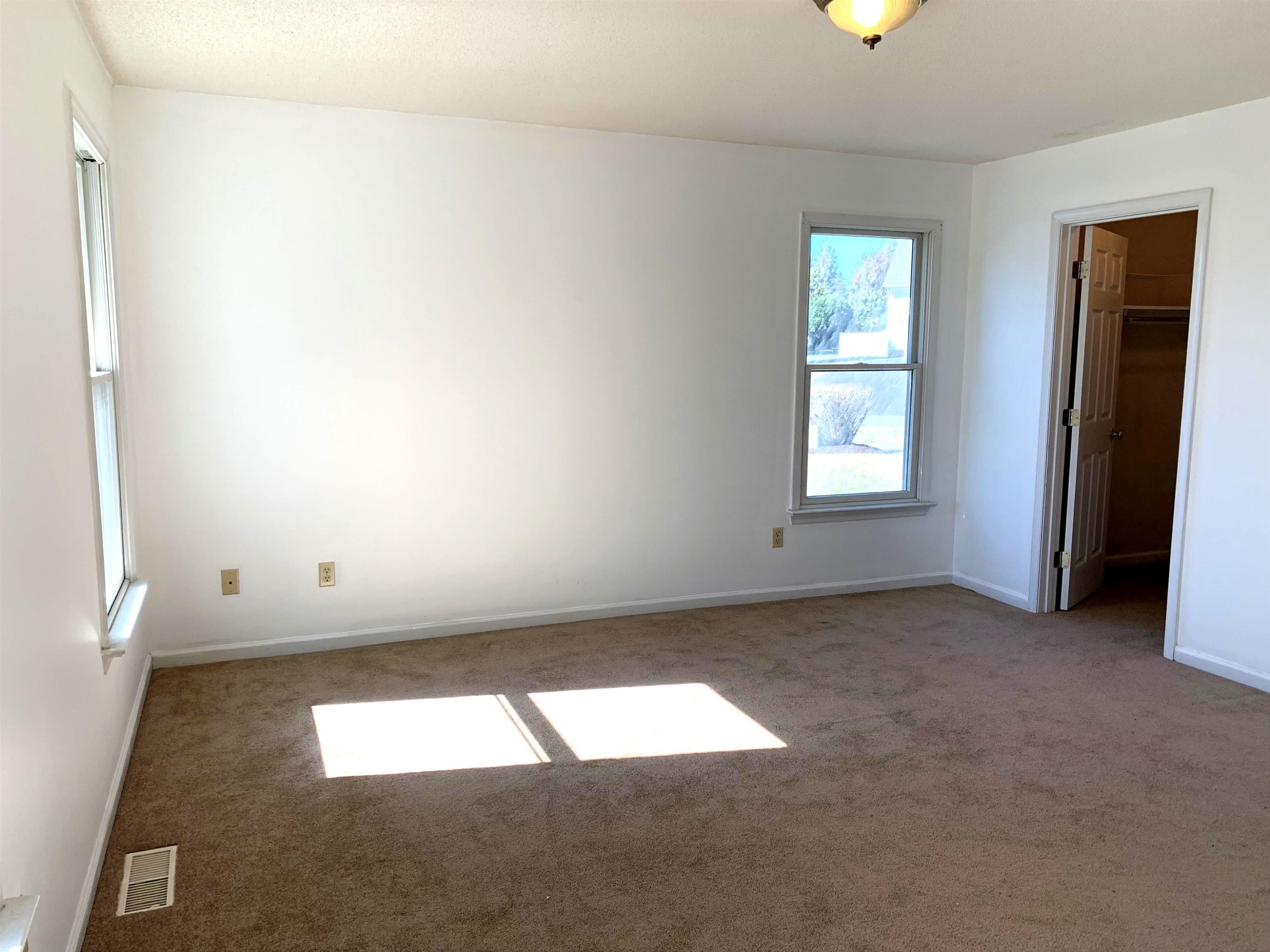 10484 BLUE SPRUCE CT, MCGAHEYSVILLE, Virginia 22840, 4 Bedrooms Bedrooms, ,3 BathroomsBathrooms,Residential,10484 BLUE SPRUCE CT,670314 MLS # 670314