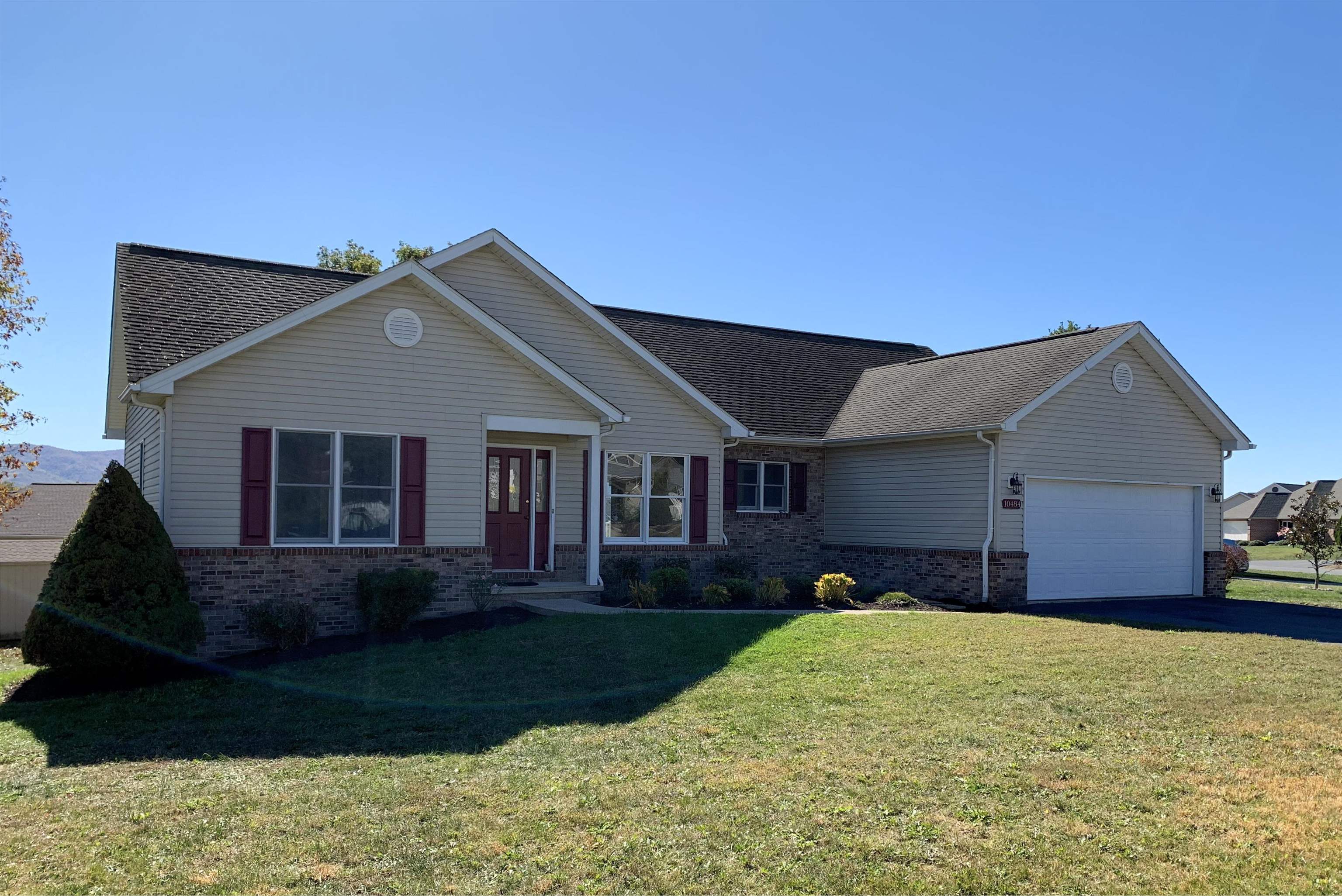 10484 BLUE SPRUCE CT, MCGAHEYSVILLE, Virginia 22840, 4 Bedrooms Bedrooms, ,3 BathroomsBathrooms,Residential,10484 BLUE SPRUCE CT,670314 MLS # 670314