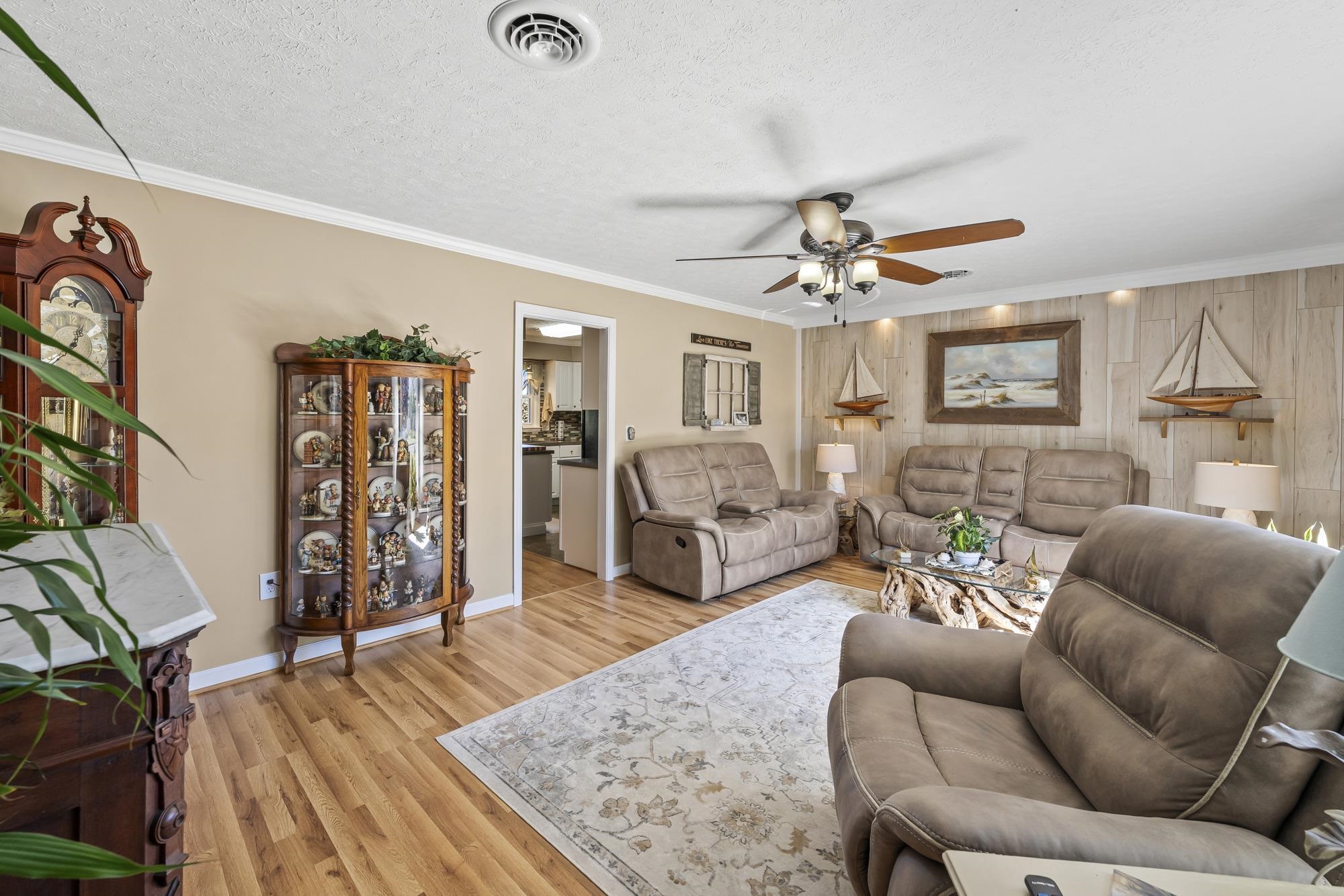 9 S COBBLESTONE CT, FISHERSVILLE, Virginia 22939, 4 Bedrooms Bedrooms, ,2 BathroomsBathrooms,Residential,Impeccable 1 level home with a full finished basem,9 S COBBLESTONE CT,670322 MLS # 670322