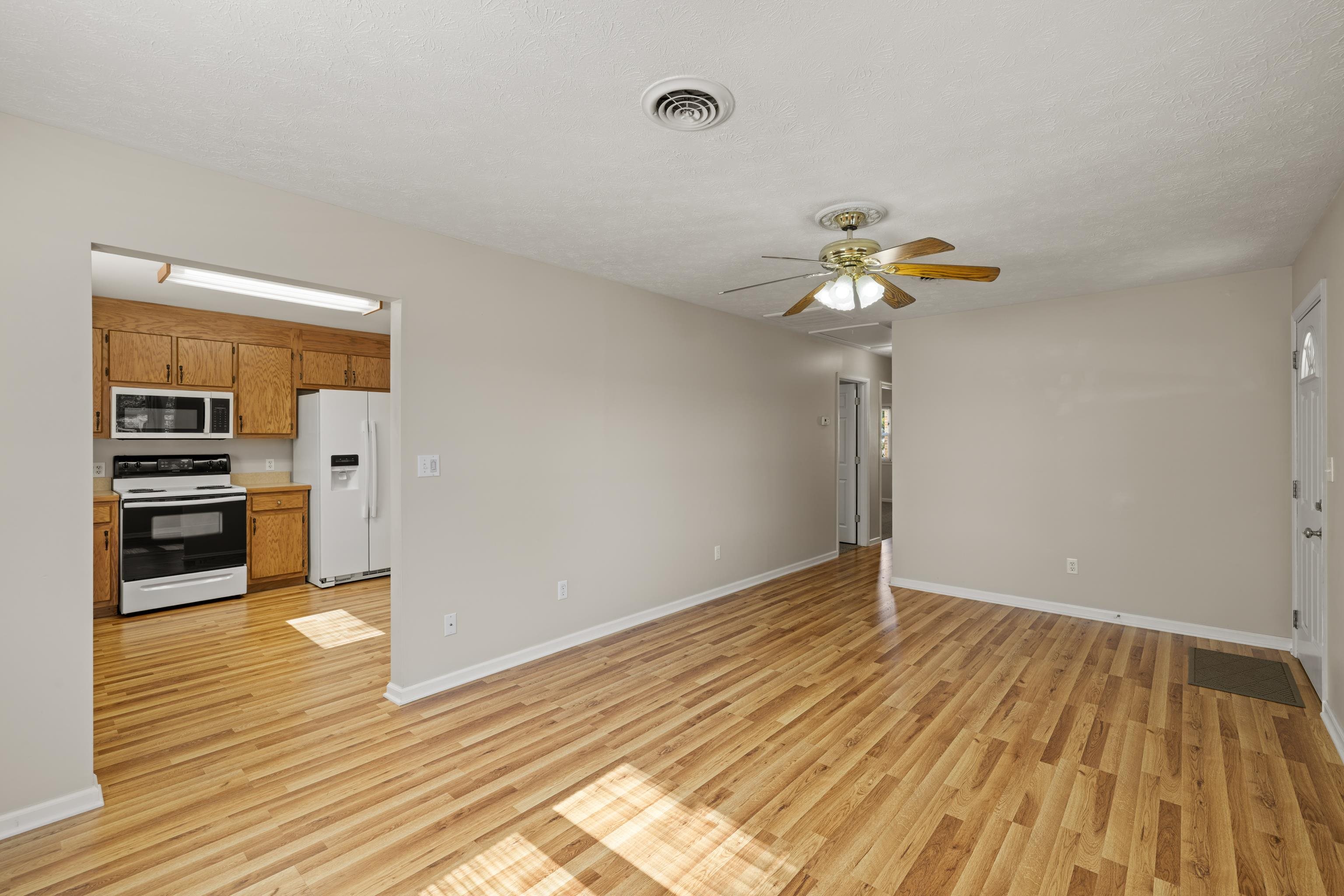 16 KELFORD ST, VERONA, Virginia 24482, 3 Bedrooms Bedrooms, ,2 BathroomsBathrooms,Residential,16 KELFORD ST,670324 MLS # 670324