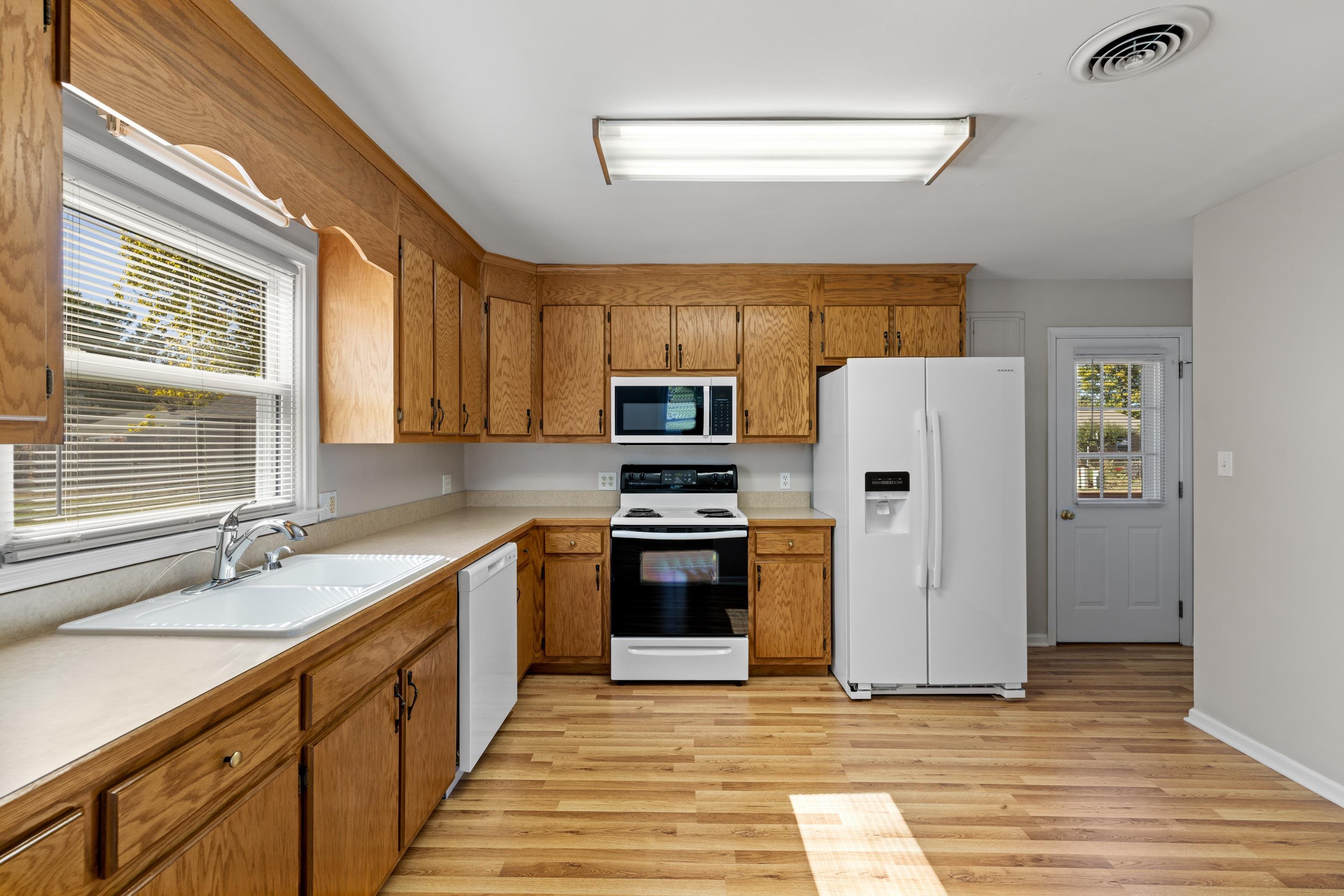 16 KELFORD ST, VERONA, Virginia 24482, 3 Bedrooms Bedrooms, ,2 BathroomsBathrooms,Residential,16 KELFORD ST,670324 MLS # 670324