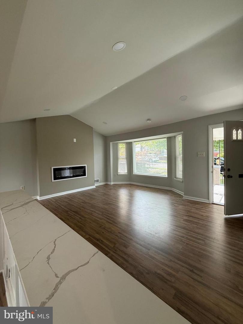 1112 CHAPLIN ST SE, WASHINGTON, District Of Columbia 20019, 3 Bedrooms Bedrooms, 6 Rooms Rooms,1 BathroomBathrooms,Residential,For sale,1112 CHAPLIN ST SE,DCDC2222408 MLS # DCDC2222408