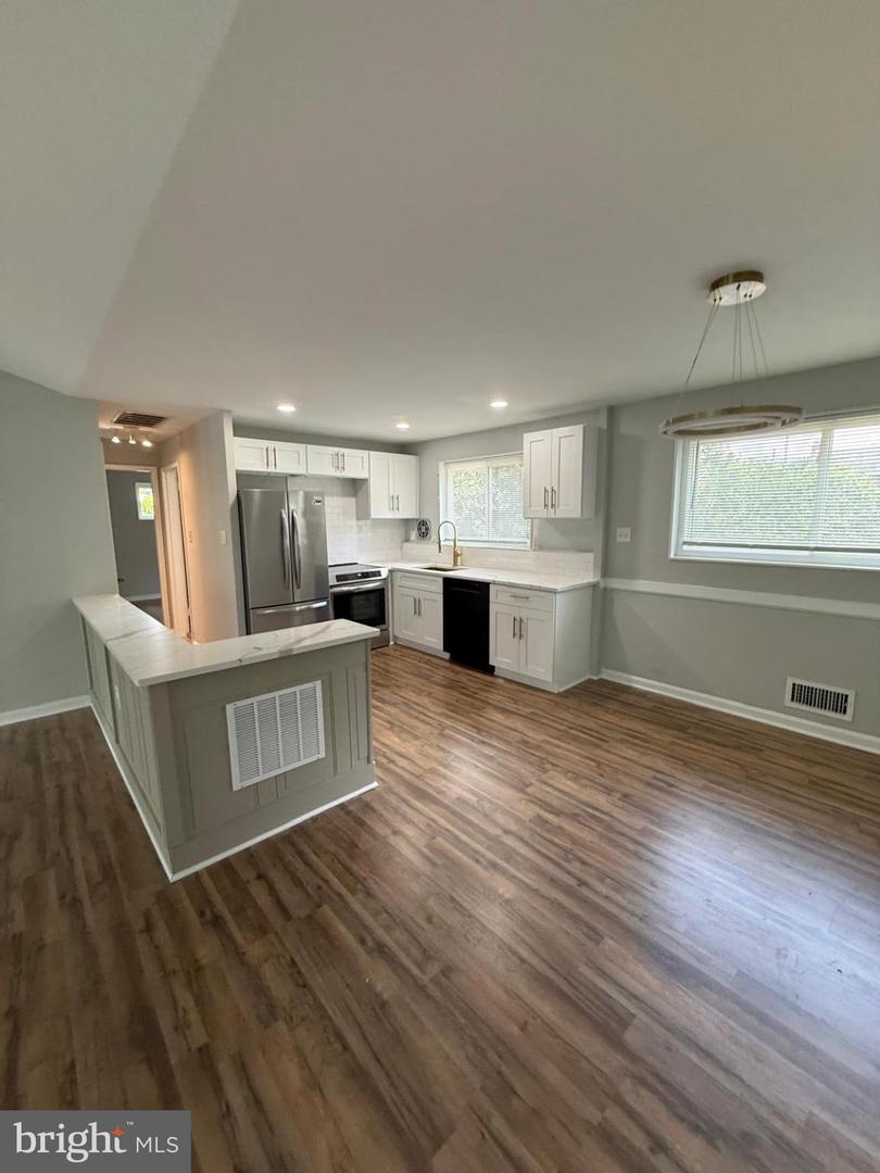 1112 CHAPLIN ST SE, WASHINGTON, District Of Columbia 20019, 3 Bedrooms Bedrooms, 6 Rooms Rooms,1 BathroomBathrooms,Residential,For sale,1112 CHAPLIN ST SE,DCDC2222408 MLS # DCDC2222408