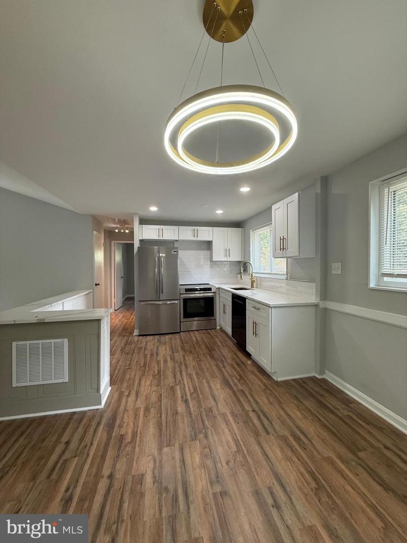 1112 CHAPLIN ST SE, WASHINGTON, District Of Columbia 20019, 3 Bedrooms Bedrooms, 6 Rooms Rooms,1 BathroomBathrooms,Residential,For sale,1112 CHAPLIN ST SE,DCDC2222408 MLS # DCDC2222408