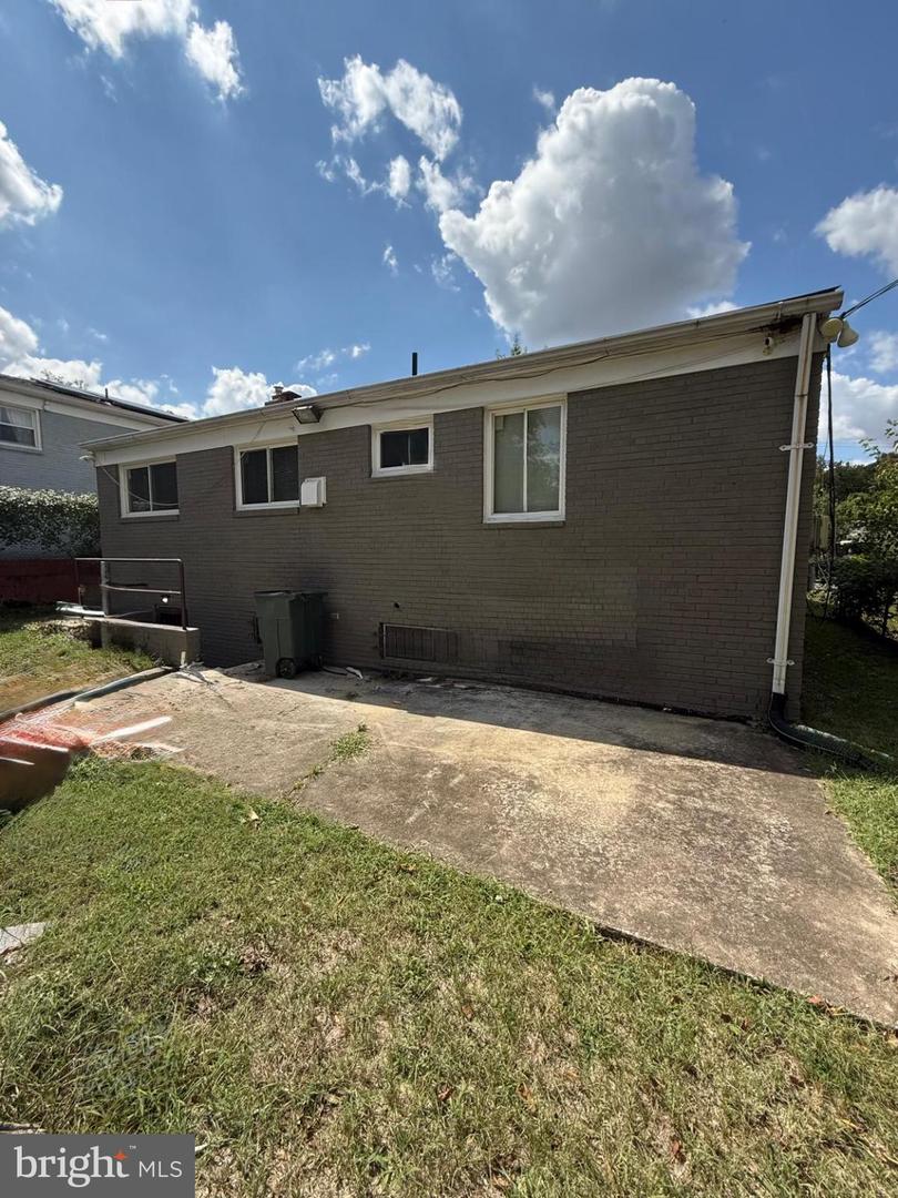 1112 CHAPLIN ST SE, WASHINGTON, District Of Columbia 20019, 3 Bedrooms Bedrooms, 6 Rooms Rooms,1 BathroomBathrooms,Residential,For sale,1112 CHAPLIN ST SE,DCDC2222408 MLS # DCDC2222408