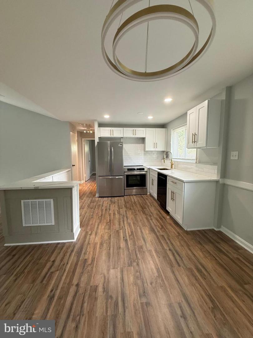 1112 CHAPLIN ST SE, WASHINGTON, District Of Columbia 20019, 3 Bedrooms Bedrooms, 6 Rooms Rooms,1 BathroomBathrooms,Residential,For sale,1112 CHAPLIN ST SE,DCDC2222408 MLS # DCDC2222408