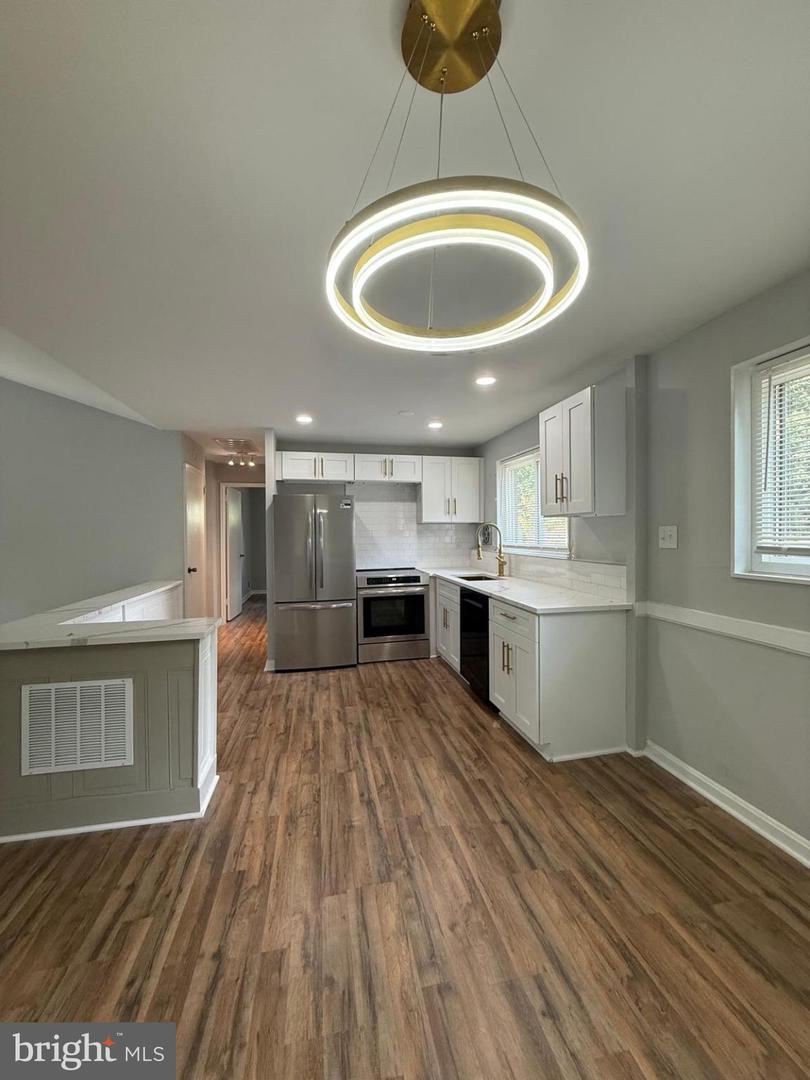 1112 CHAPLIN ST SE, WASHINGTON, District Of Columbia 20019, 3 Bedrooms Bedrooms, 6 Rooms Rooms,1 BathroomBathrooms,Residential,For sale,1112 CHAPLIN ST SE,DCDC2222408 MLS # DCDC2222408