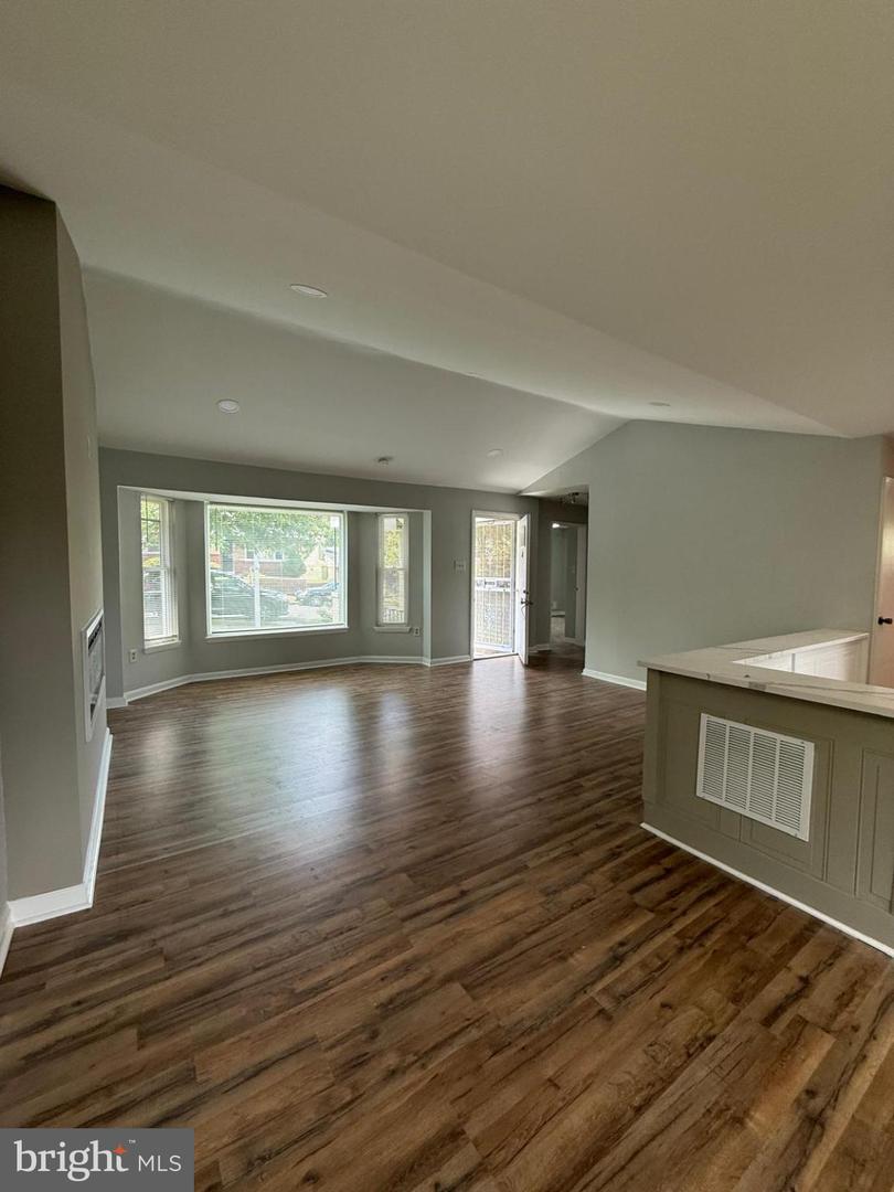 1112 CHAPLIN ST SE, WASHINGTON, District Of Columbia 20019, 3 Bedrooms Bedrooms, 6 Rooms Rooms,1 BathroomBathrooms,Residential,For sale,1112 CHAPLIN ST SE,DCDC2222408 MLS # DCDC2222408