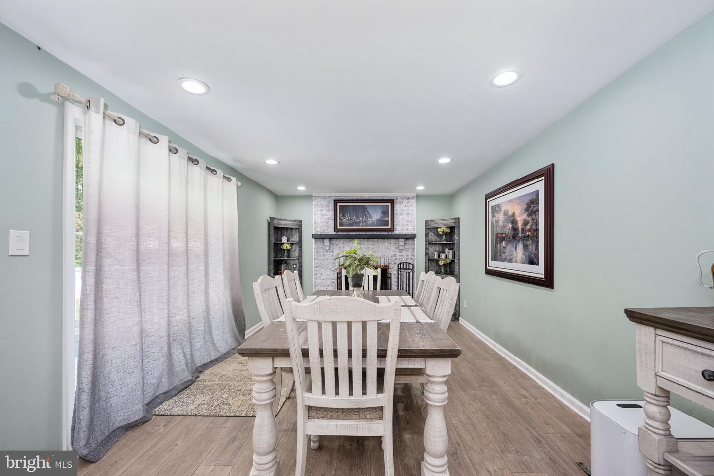 15 SAINT PATRICK ST, FREDERICKSBURG, Virginia 22407, 4 Bedrooms Bedrooms, 7 Rooms Rooms,2 BathroomsBathrooms,Residential,For sale,15 SAINT PATRICK ST,VASP2036466 MLS # VASP2036466