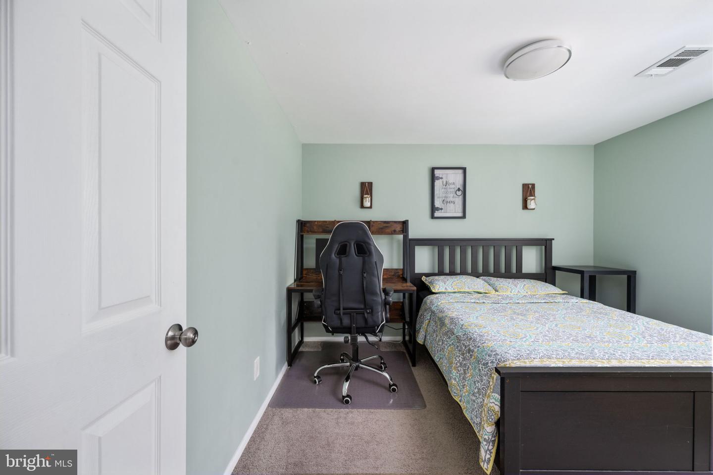 15 SAINT PATRICK ST, FREDERICKSBURG, Virginia 22407, 4 Bedrooms Bedrooms, 7 Rooms Rooms,2 BathroomsBathrooms,Residential,For sale,15 SAINT PATRICK ST,VASP2036466 MLS # VASP2036466