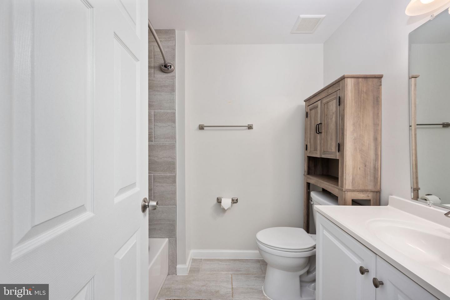 15 SAINT PATRICK ST, FREDERICKSBURG, Virginia 22407, 4 Bedrooms Bedrooms, 7 Rooms Rooms,2 BathroomsBathrooms,Residential,For sale,15 SAINT PATRICK ST,VASP2036466 MLS # VASP2036466
