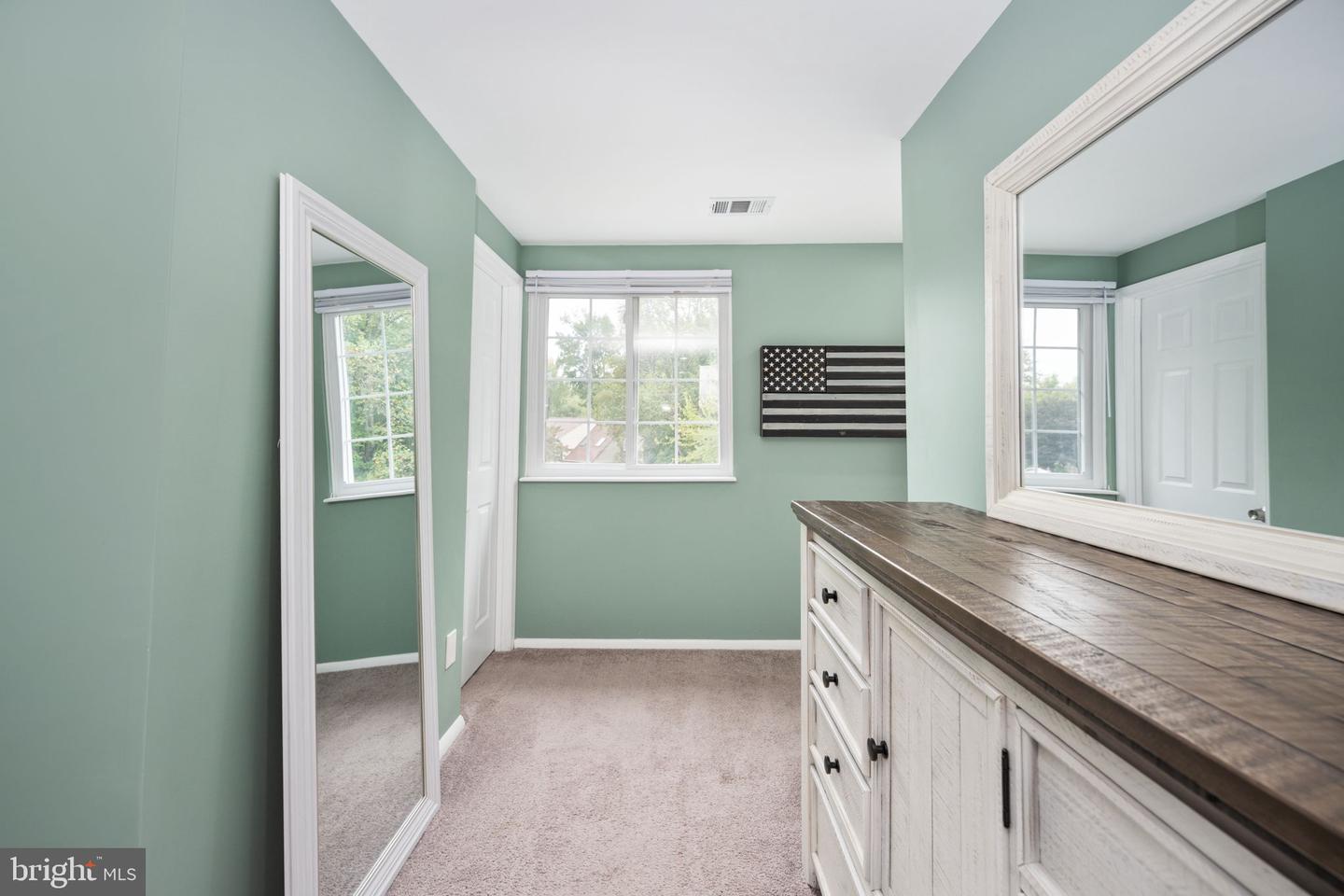 15 SAINT PATRICK ST, FREDERICKSBURG, Virginia 22407, 4 Bedrooms Bedrooms, 7 Rooms Rooms,2 BathroomsBathrooms,Residential,For sale,15 SAINT PATRICK ST,VASP2036466 MLS # VASP2036466