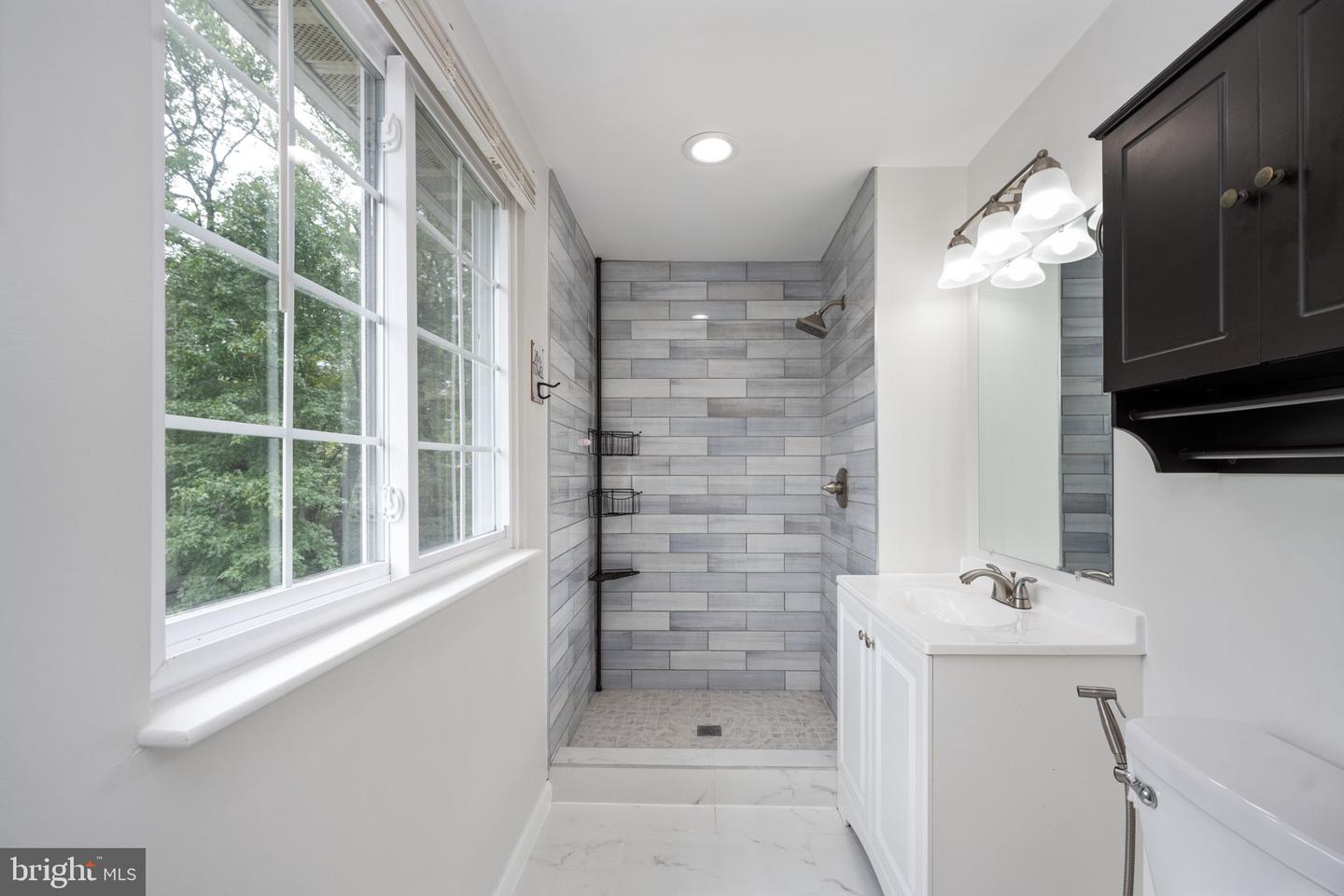 15 SAINT PATRICK ST, FREDERICKSBURG, Virginia 22407, 4 Bedrooms Bedrooms, 7 Rooms Rooms,2 BathroomsBathrooms,Residential,For sale,15 SAINT PATRICK ST,VASP2036466 MLS # VASP2036466