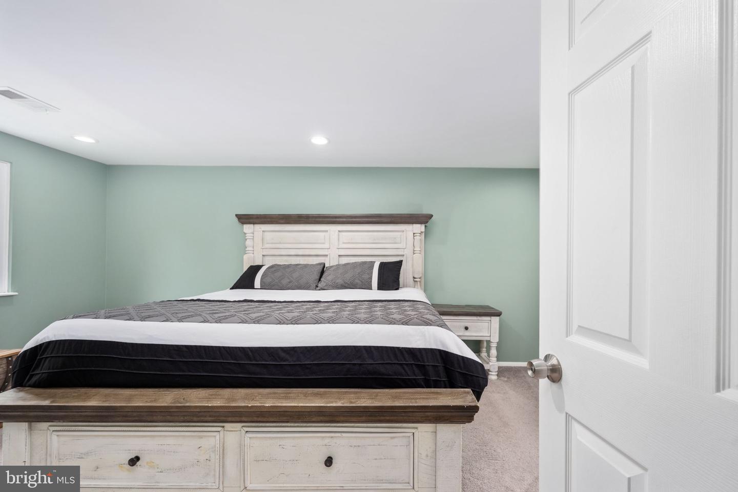 15 SAINT PATRICK ST, FREDERICKSBURG, Virginia 22407, 4 Bedrooms Bedrooms, 7 Rooms Rooms,2 BathroomsBathrooms,Residential,For sale,15 SAINT PATRICK ST,VASP2036466 MLS # VASP2036466