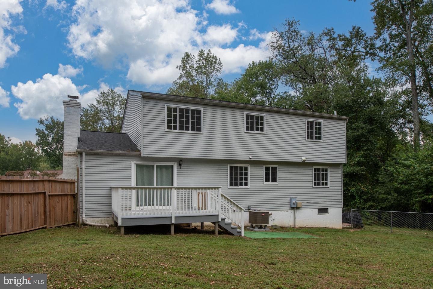 15 SAINT PATRICK ST, FREDERICKSBURG, Virginia 22407, 4 Bedrooms Bedrooms, 7 Rooms Rooms,2 BathroomsBathrooms,Residential,For sale,15 SAINT PATRICK ST,VASP2036466 MLS # VASP2036466