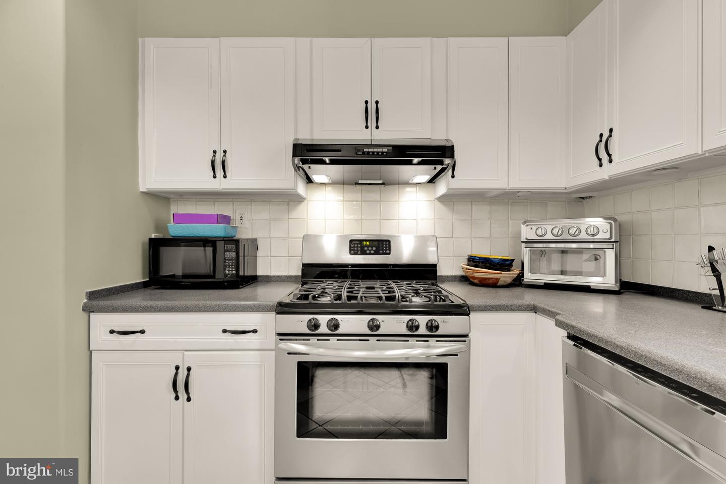 3041 SEDGWICK ST NW #402D, WASHINGTON, District Of Columbia 20008, 2 Bedrooms Bedrooms, ,2 BathroomsBathrooms,Residential,For sale,3041 SEDGWICK ST NW #402D,DCDC2226638 MLS # DCDC2226638