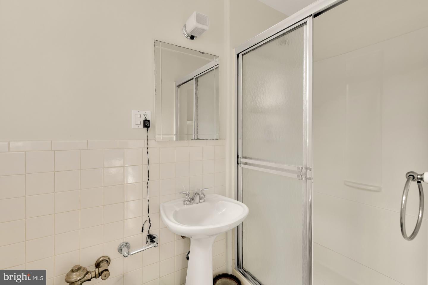 3041 SEDGWICK ST NW #402D, WASHINGTON, District Of Columbia 20008, 2 Bedrooms Bedrooms, ,2 BathroomsBathrooms,Residential,For sale,3041 SEDGWICK ST NW #402D,DCDC2226638 MLS # DCDC2226638