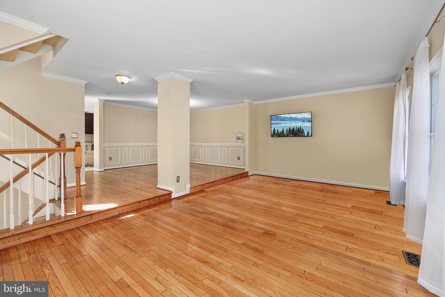 5127 WOODFIELD DR, CENTREVILLE, Virginia 20120, 4 Bedrooms Bedrooms, ,3 BathroomsBathrooms,Residential,For sale,5127 WOODFIELD DR,VAFX2274018 MLS # VAFX2274018