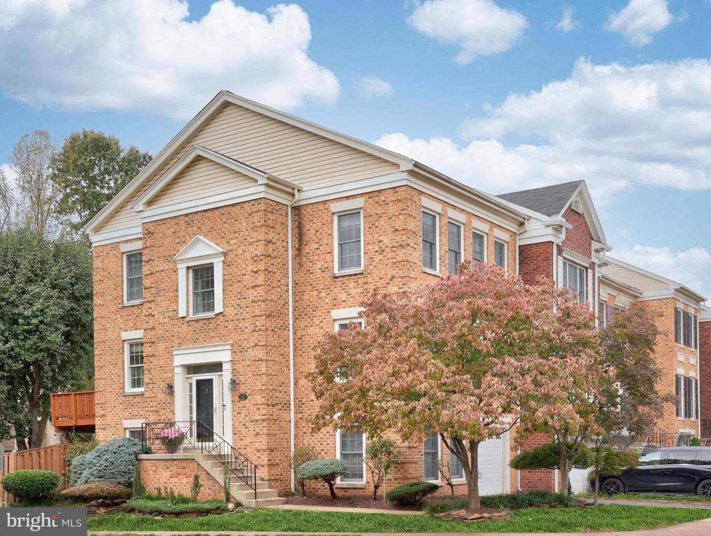 5127 WOODFIELD DR, CENTREVILLE, Virginia 20120, 4 Bedrooms Bedrooms, ,3 BathroomsBathrooms,Residential,For sale,5127 WOODFIELD DR,VAFX2274018 MLS # VAFX2274018