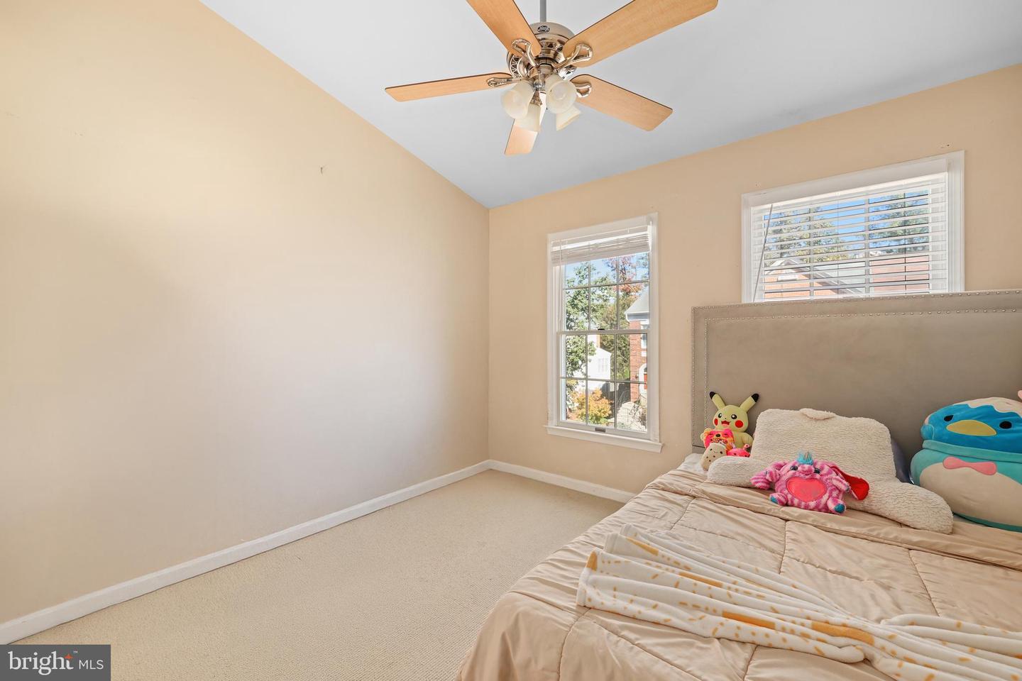 5127 WOODFIELD DR, CENTREVILLE, Virginia 20120, 4 Bedrooms Bedrooms, ,3 BathroomsBathrooms,Residential,For sale,5127 WOODFIELD DR,VAFX2274018 MLS # VAFX2274018