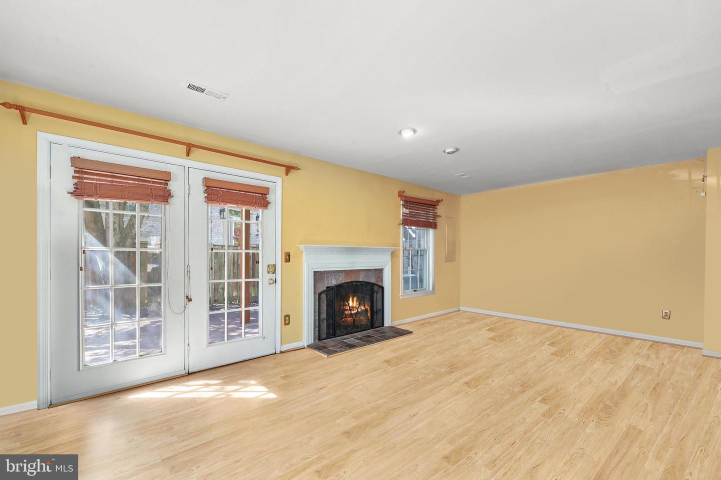 5127 WOODFIELD DR, CENTREVILLE, Virginia 20120, 4 Bedrooms Bedrooms, ,3 BathroomsBathrooms,Residential,For sale,5127 WOODFIELD DR,VAFX2274018 MLS # VAFX2274018