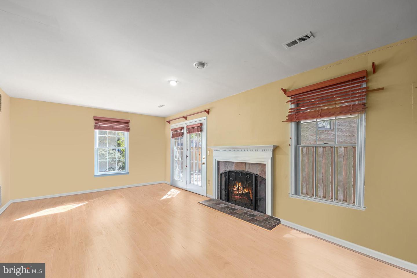 5127 WOODFIELD DR, CENTREVILLE, Virginia 20120, 4 Bedrooms Bedrooms, ,3 BathroomsBathrooms,Residential,For sale,5127 WOODFIELD DR,VAFX2274018 MLS # VAFX2274018