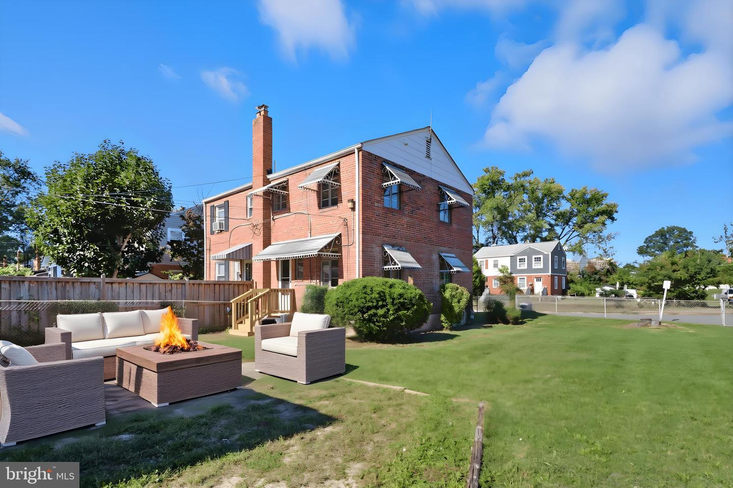 2101 ARLINGTON TER, ALEXANDRIA, Virginia 22303, 2 Bedrooms Bedrooms, ,1 BathroomBathrooms,Residential,For sale,2101 ARLINGTON TER,VAFX2274244 MLS # VAFX2274244