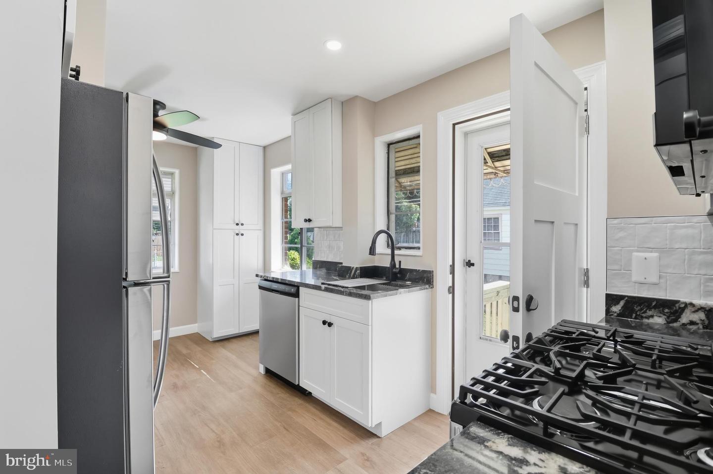 2101 ARLINGTON TER, ALEXANDRIA, Virginia 22303, 2 Bedrooms Bedrooms, ,1 BathroomBathrooms,Residential,For sale,2101 ARLINGTON TER,VAFX2274244 MLS # VAFX2274244