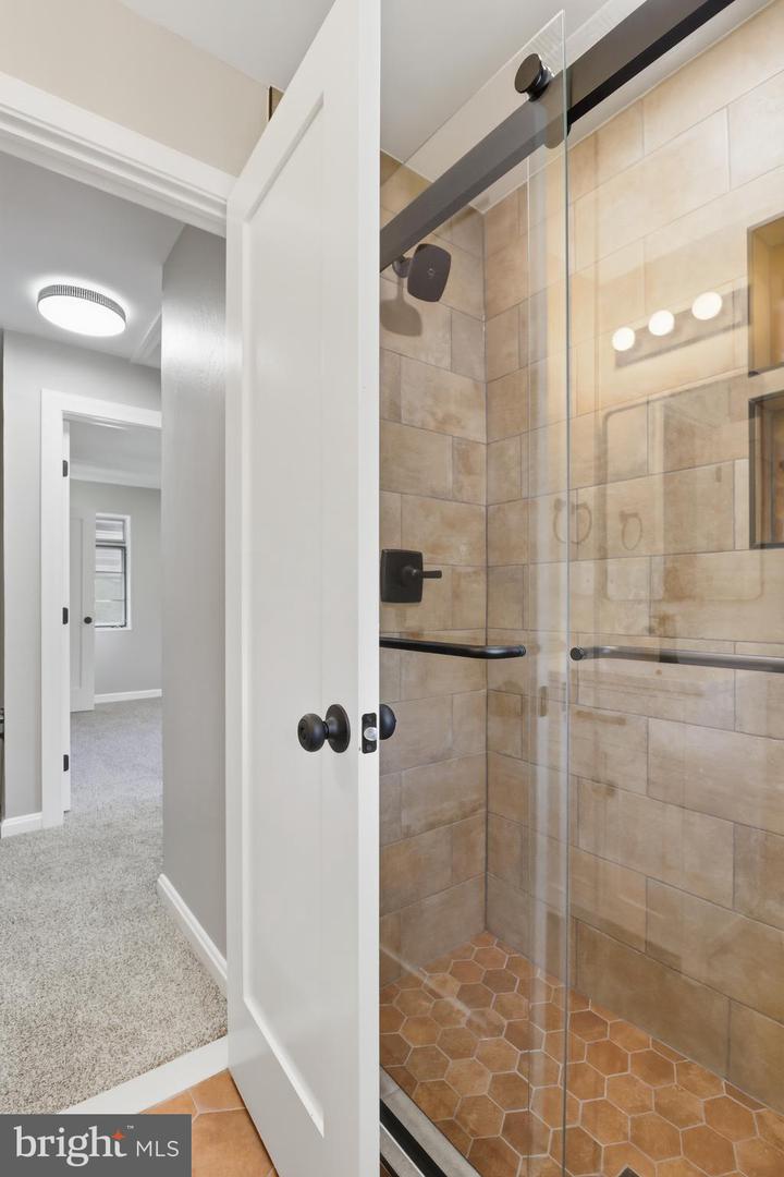 2101 ARLINGTON TER, ALEXANDRIA, Virginia 22303, 2 Bedrooms Bedrooms, ,1 BathroomBathrooms,Residential,For sale,2101 ARLINGTON TER,VAFX2274244 MLS # VAFX2274244