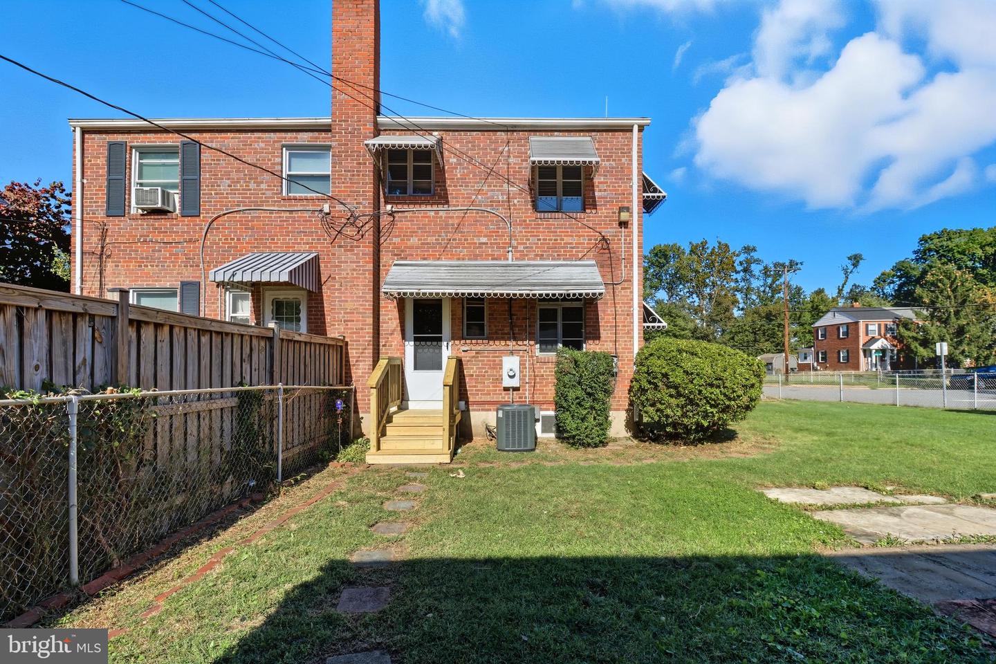 2101 ARLINGTON TER, ALEXANDRIA, Virginia 22303, 2 Bedrooms Bedrooms, ,1 BathroomBathrooms,Residential,For sale,2101 ARLINGTON TER,VAFX2274244 MLS # VAFX2274244