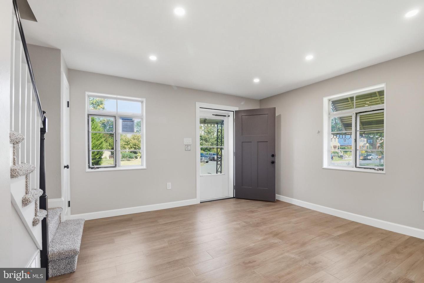 2101 ARLINGTON TER, ALEXANDRIA, Virginia 22303, 2 Bedrooms Bedrooms, ,1 BathroomBathrooms,Residential,For sale,2101 ARLINGTON TER,VAFX2274244 MLS # VAFX2274244