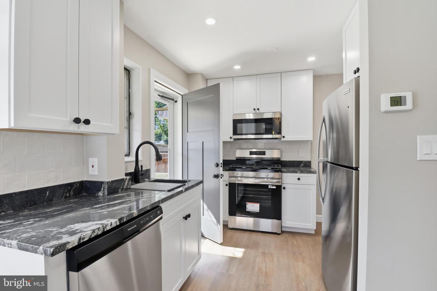 2101 ARLINGTON TER, ALEXANDRIA, Virginia 22303, 2 Bedrooms Bedrooms, ,1 BathroomBathrooms,Residential,For sale,2101 ARLINGTON TER,VAFX2274244 MLS # VAFX2274244
