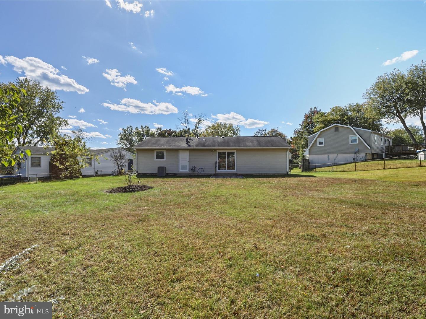 13203 HAMPSHIRE CT, WOODBRIDGE, Virginia 22193, 3 Bedrooms Bedrooms, ,1 BathroomBathrooms,Residential,For sale,13203 HAMPSHIRE CT,VAPW2106020 MLS # VAPW2106020
