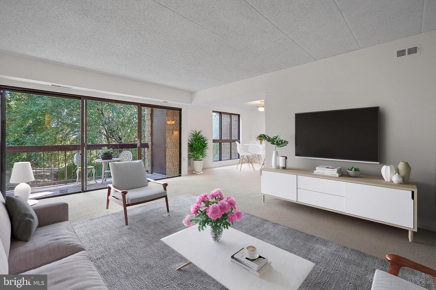 5160 MARIS AVE #201, ALEXANDRIA, Virginia 22304, 2 Bedrooms Bedrooms, 8 Rooms Rooms,2 BathroomsBathrooms,Residential,For sale,5160 MARIS AVE #201,VAAX2050890 MLS # VAAX2050890