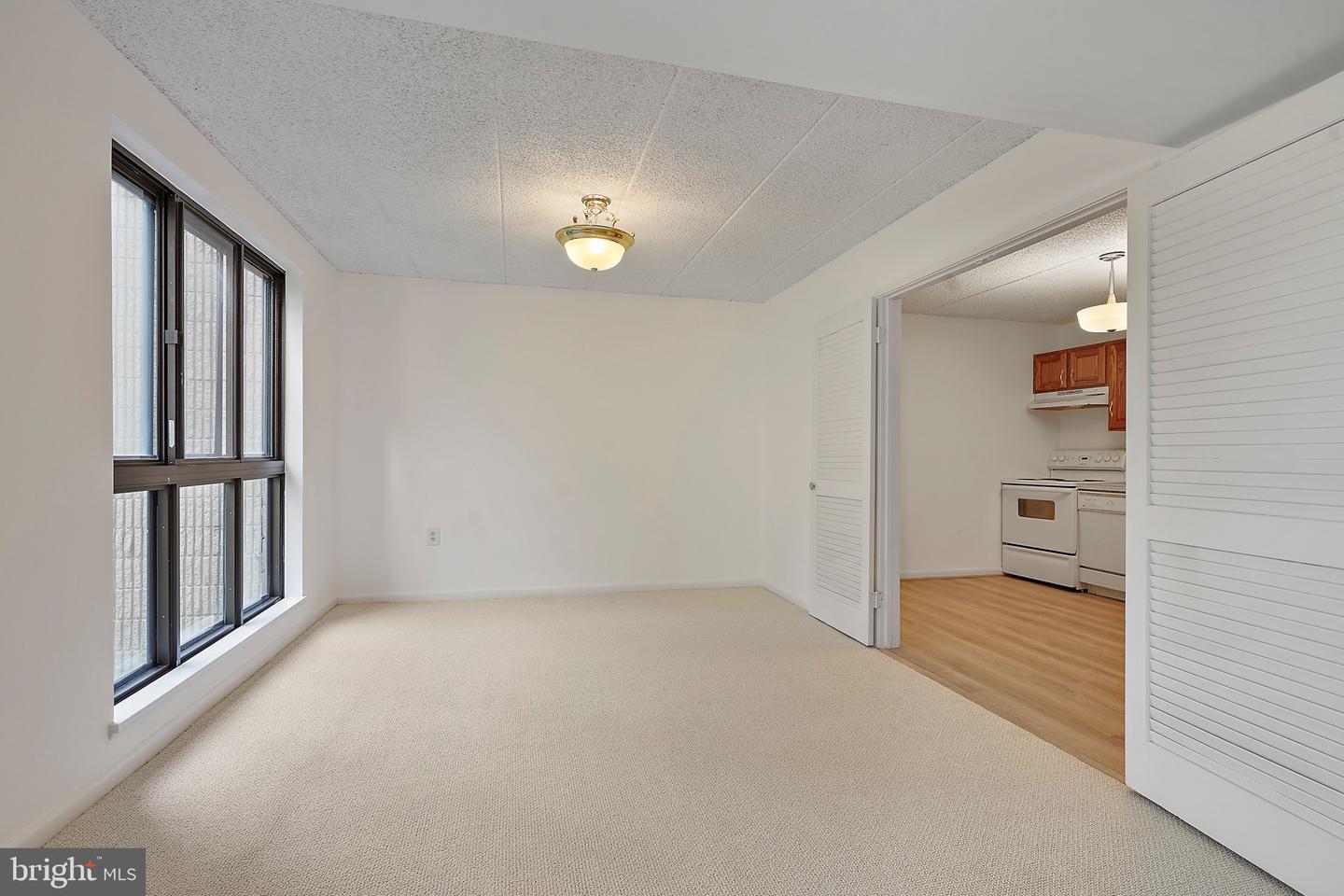 5160 MARIS AVE #201, ALEXANDRIA, Virginia 22304, 2 Bedrooms Bedrooms, 8 Rooms Rooms,2 BathroomsBathrooms,Residential,For sale,5160 MARIS AVE #201,VAAX2050890 MLS # VAAX2050890