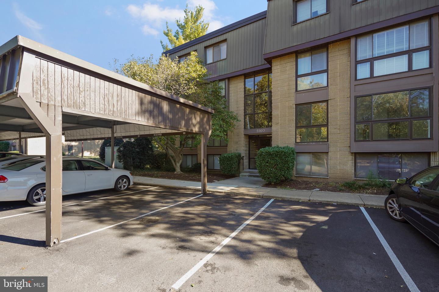 5160 MARIS AVE #201, ALEXANDRIA, Virginia 22304, 2 Bedrooms Bedrooms, 8 Rooms Rooms,2 BathroomsBathrooms,Residential,For sale,5160 MARIS AVE #201,VAAX2050890 MLS # VAAX2050890