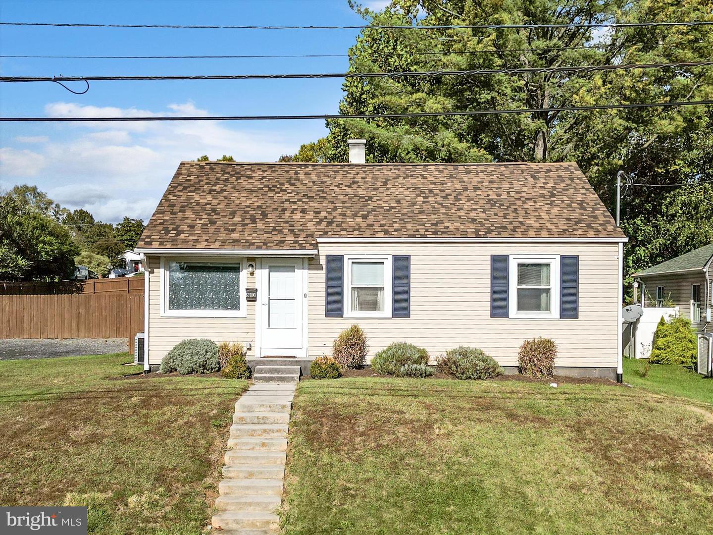 813 W 14TH ST, FRONT ROYAL, Virginia 22630, 3 Bedrooms Bedrooms, ,1 BathroomBathrooms,Residential,For sale,813 W 14TH ST,VAWR2012600 MLS # VAWR2012600 813 W 14TH ST, FRONT ROYAL, Virginia 22630, 3 Bedrooms Bedrooms, ,1 BathroomBathrooms,Residential,For sale,813 W 14TH ST,VAWR2012600 MLS # VAWR2012600