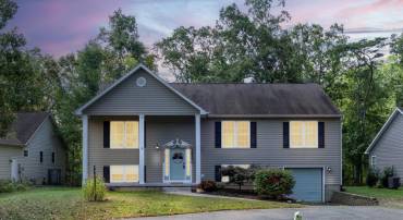 309 LIBERTY, LOCUST GROVE, Virginia 22508, 5 Bedrooms Bedrooms, 8 Rooms Rooms,3 BathroomsBathrooms,Residential,For sale,309 LIBERTY,VAOR2012636 MLS # VAOR2012636