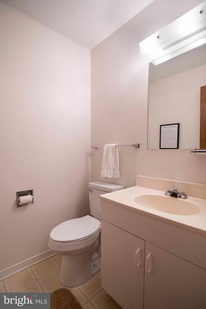 547-B KING ST #17B, BASYE, Virginia 22810, 4 Bedrooms Bedrooms, 7 Rooms Rooms,4 BathroomsBathrooms,Residential,For sale,547-B KING ST #17B,VASH2012832 MLS # VASH2012832
