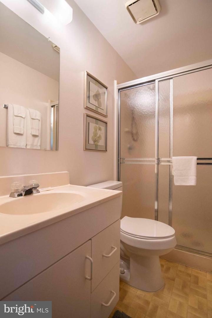 547-B KING ST #17B, BASYE, Virginia 22810, 4 Bedrooms Bedrooms, 7 Rooms Rooms,4 BathroomsBathrooms,Residential,For sale,547-B KING ST #17B,VASH2012832 MLS # VASH2012832