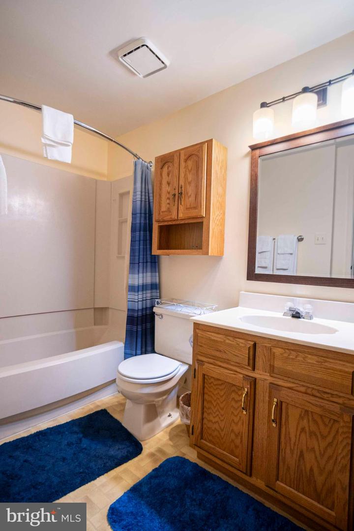 547-B KING ST #17B, BASYE, Virginia 22810, 4 Bedrooms Bedrooms, 7 Rooms Rooms,4 BathroomsBathrooms,Residential,For sale,547-B KING ST #17B,VASH2012832 MLS # VASH2012832