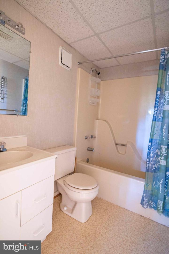 547-B KING ST #17B, BASYE, Virginia 22810, 4 Bedrooms Bedrooms, 7 Rooms Rooms,4 BathroomsBathrooms,Residential,For sale,547-B KING ST #17B,VASH2012832 MLS # VASH2012832
